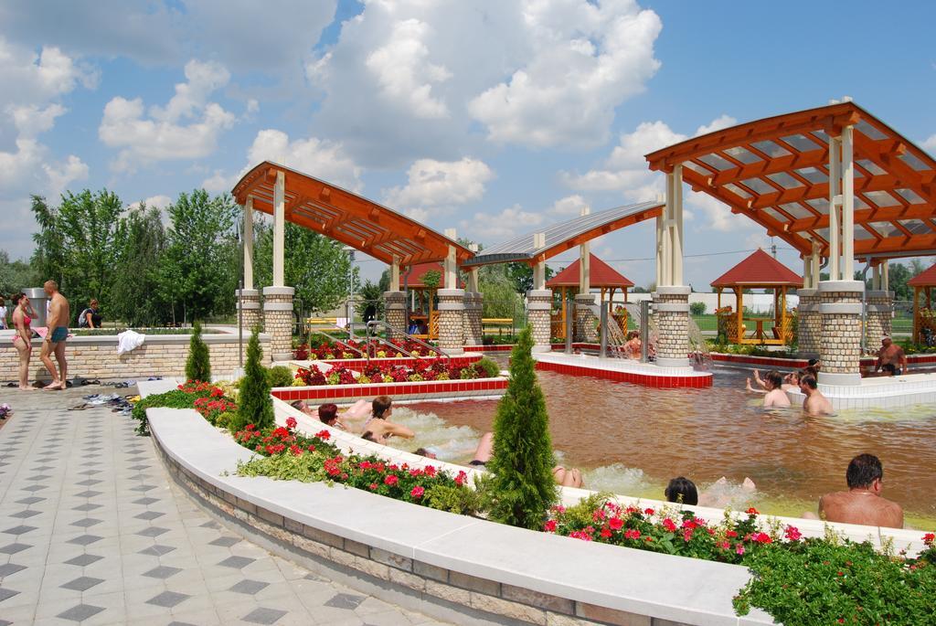 Termal Kemping Apartmanok Tiszaújváros Exterior foto