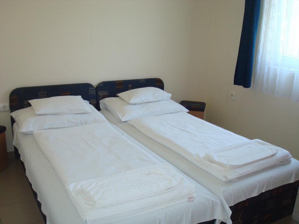 Termal Kemping Apartmanok Tiszaújváros Quarto foto