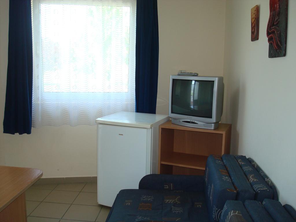 Termal Kemping Apartmanok Tiszaújváros Quarto foto